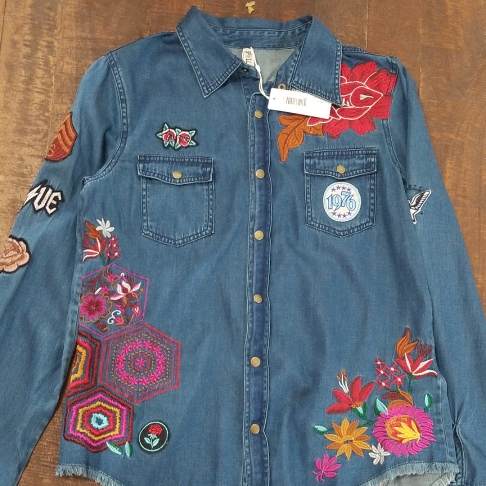 ☀️Sold ☀️Flower Child Denim Shirt /Jacket - Picture 4 of 7